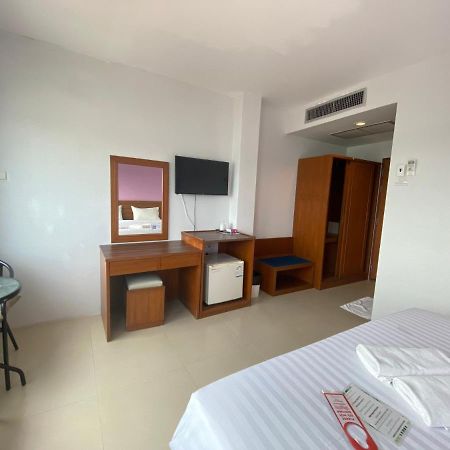 Prachuap Beach Hotel Prachuap Khiri Khan Ngoại thất bức ảnh