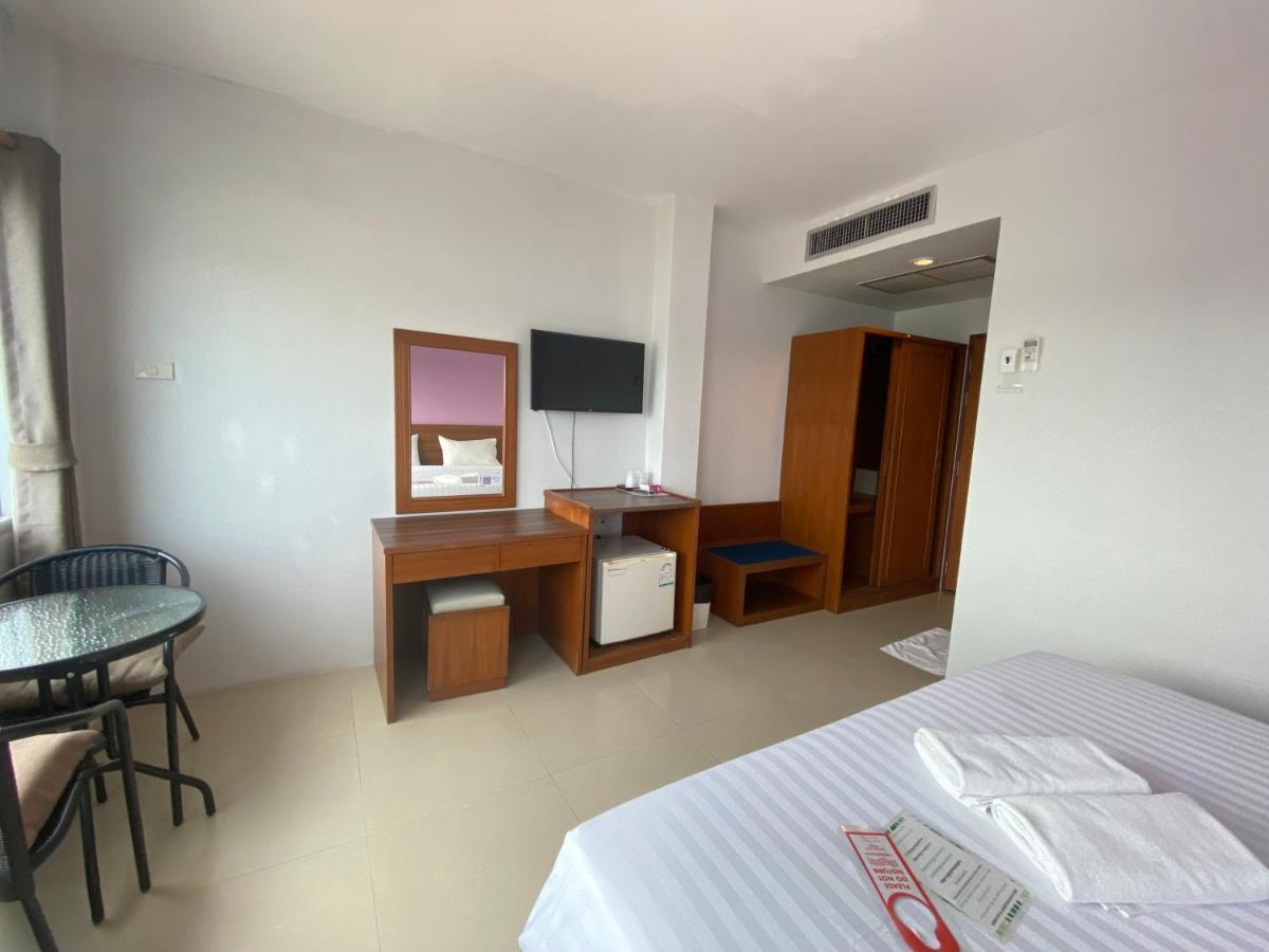 Prachuap Beach Hotel Prachuap Khiri Khan Ngoại thất bức ảnh