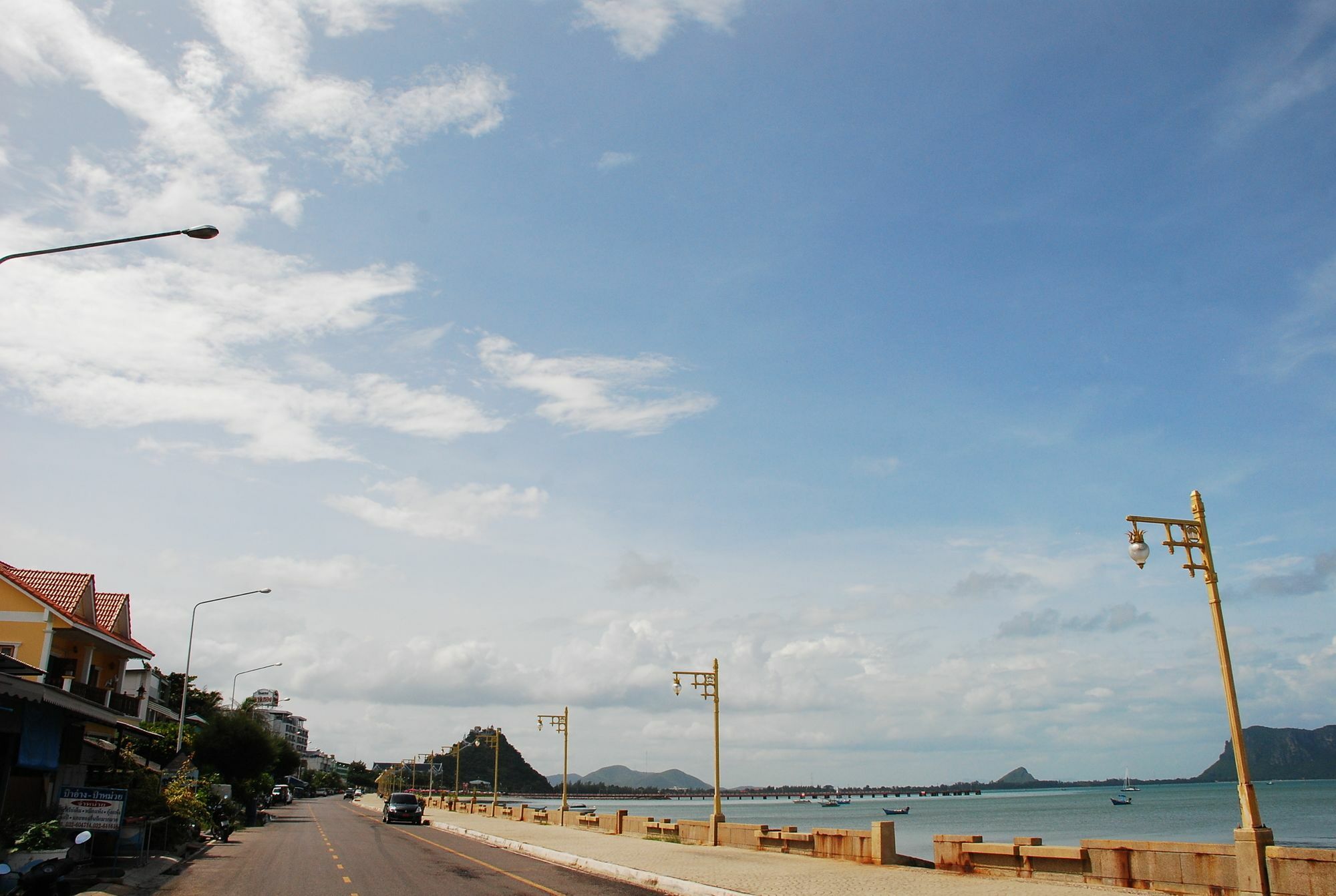 Prachuap Beach Hotel Prachuap Khiri Khan Ngoại thất bức ảnh