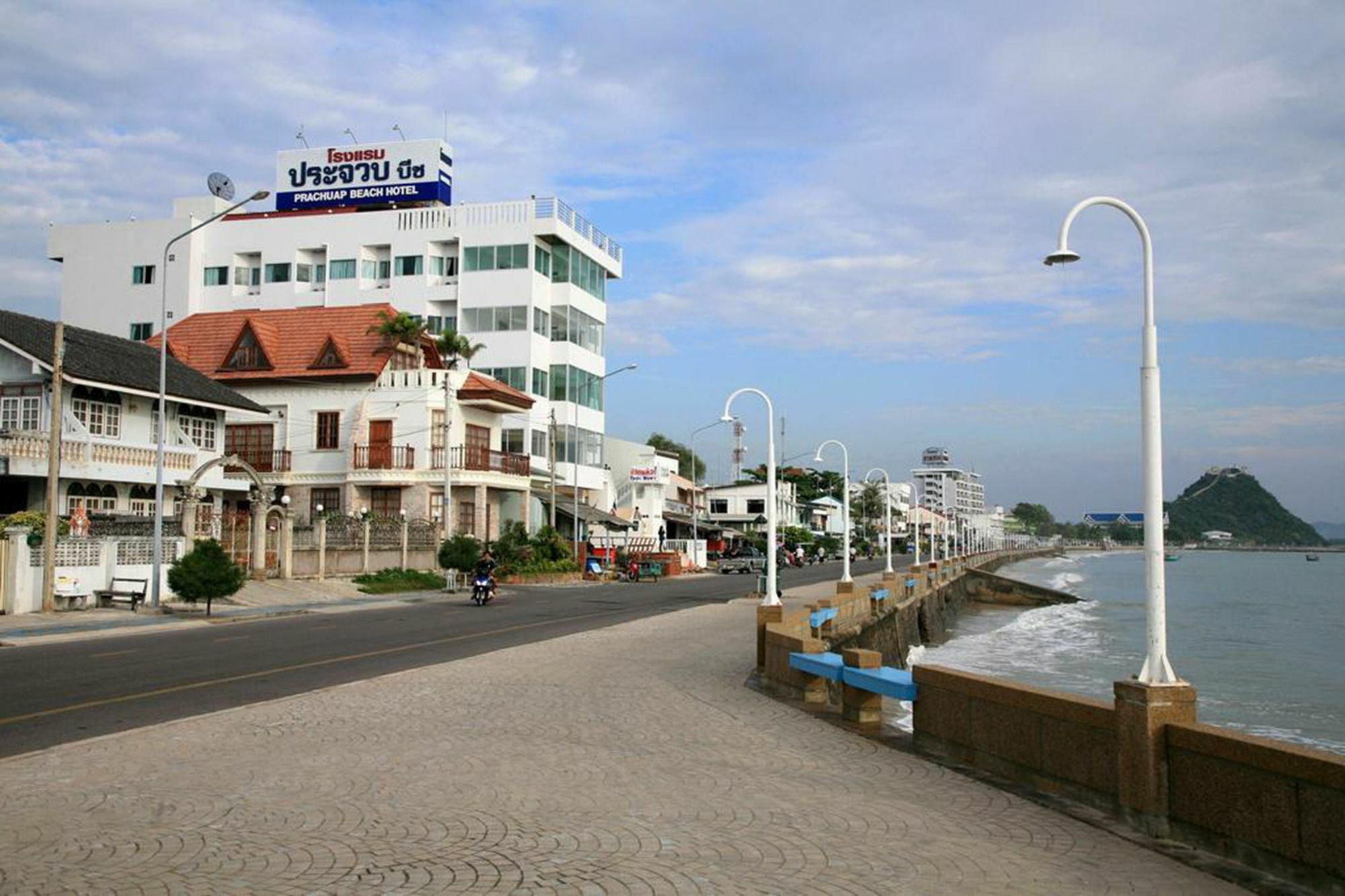Prachuap Beach Hotel Prachuap Khiri Khan Ngoại thất bức ảnh